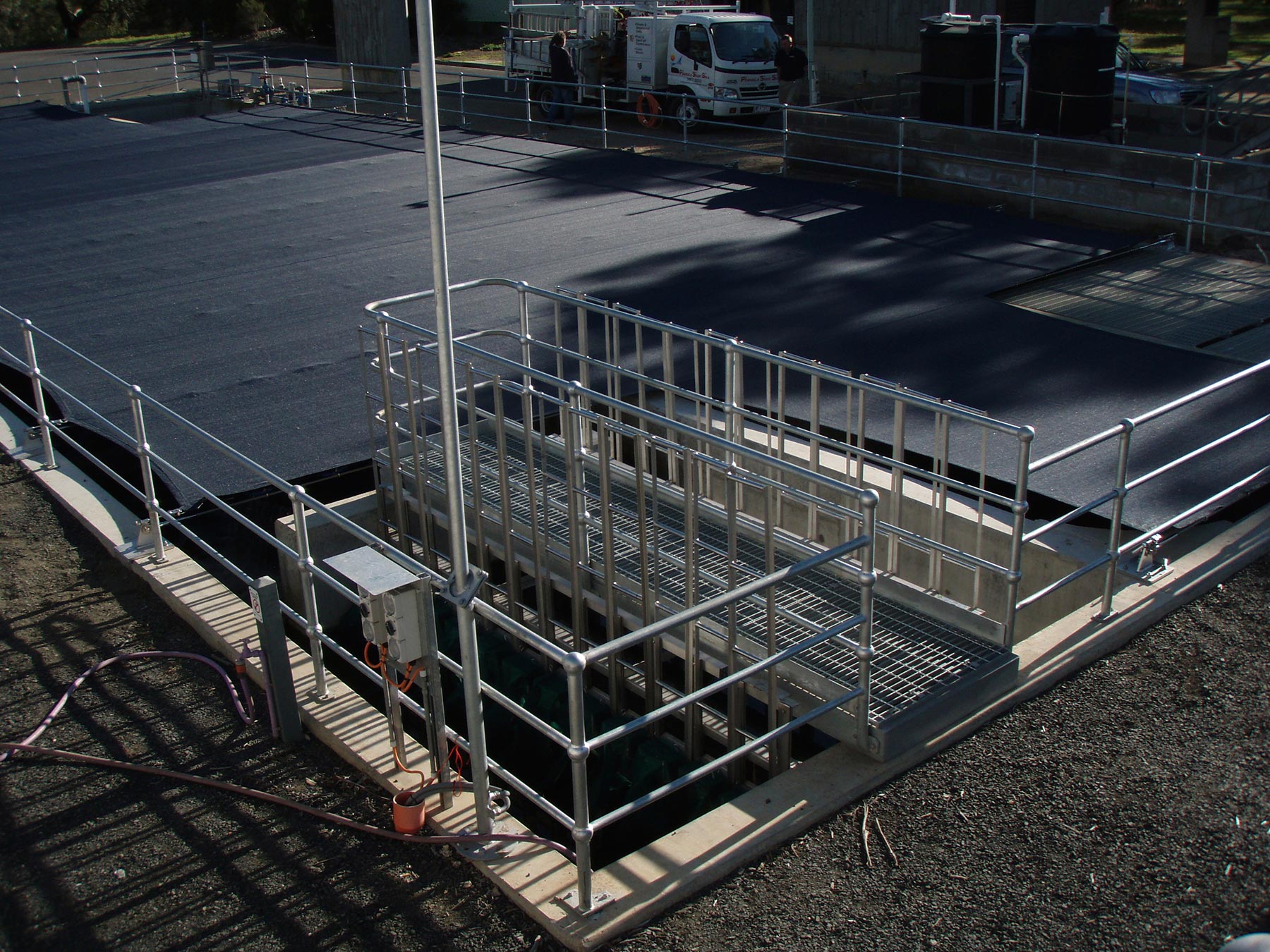 Large Shade Tank Cover